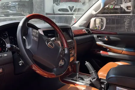 لکسوس LX 570 فول - 2013