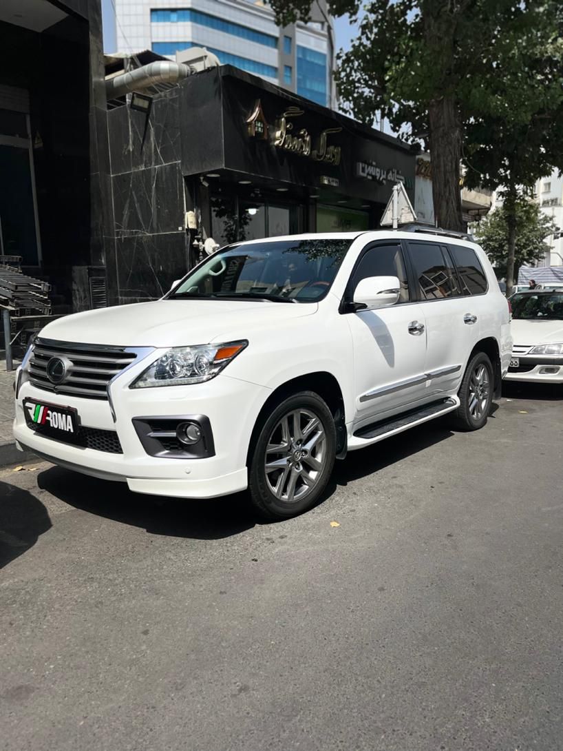 لکسوس LX 570 فول - 2013