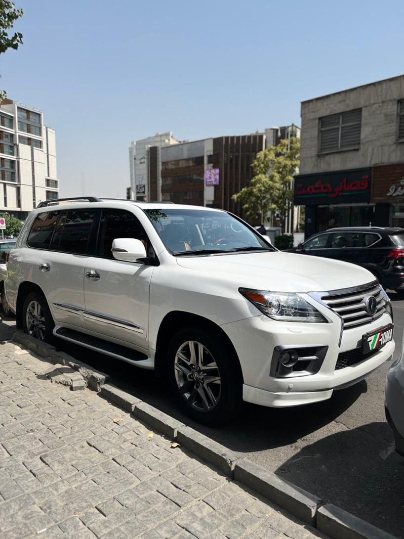 لکسوس LX 570 فول - 2013