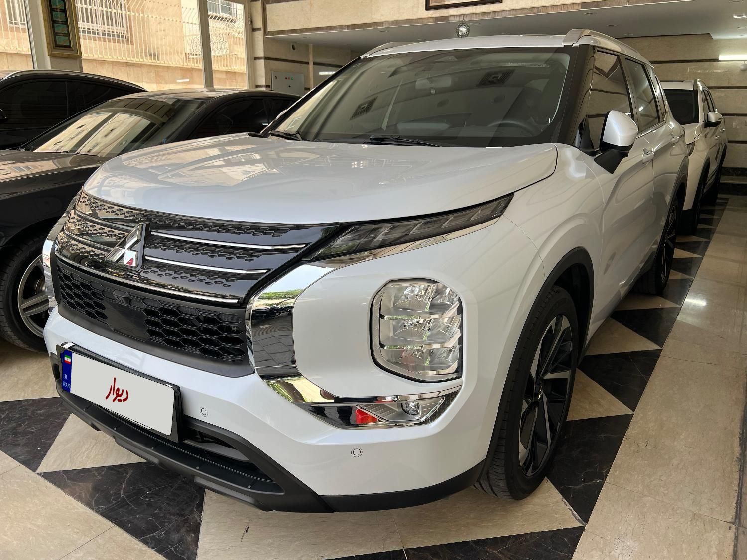 خودرو میتسوبیشی، اوتلندر PHEV آگهی ann_19195347
