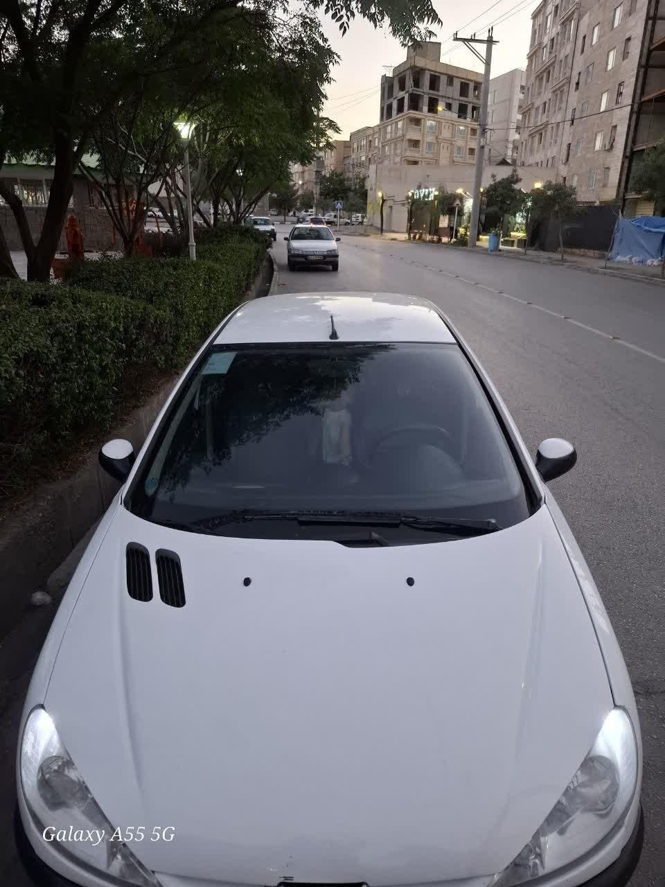 پژو ۲۰۶ صندوق دار v8 - 1397