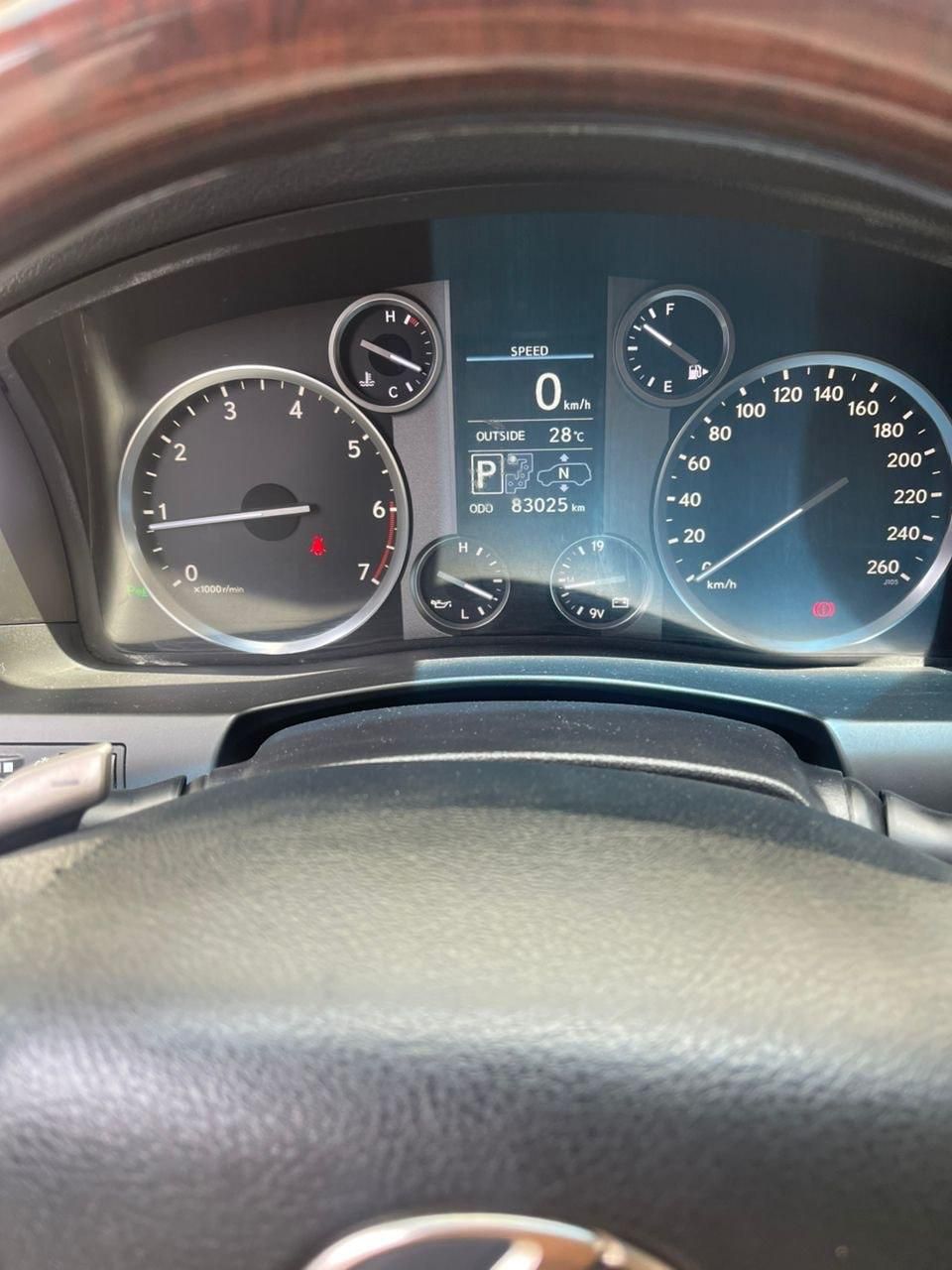 لکسوس LX 570 فول - 2013