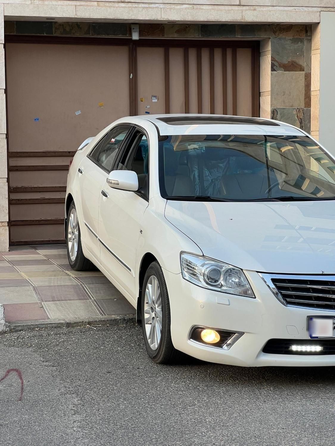 تویوتا آریون XV40 - 2010