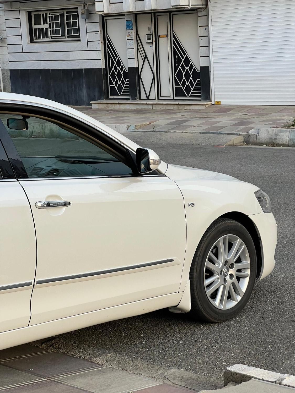 تویوتا آریون XV40 - 2010
