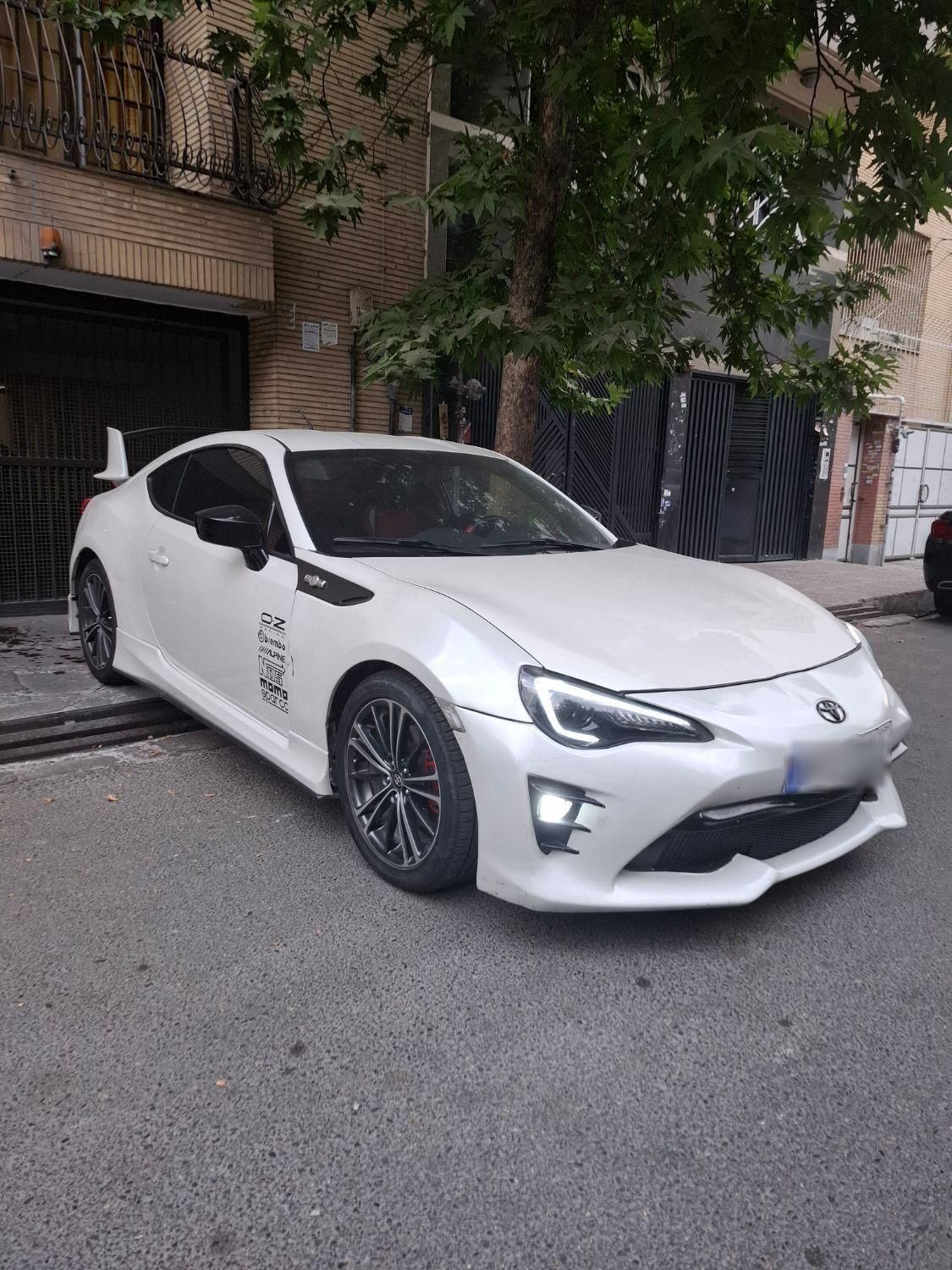 تویوتا GT 86 اتومات آپشنال - 2014