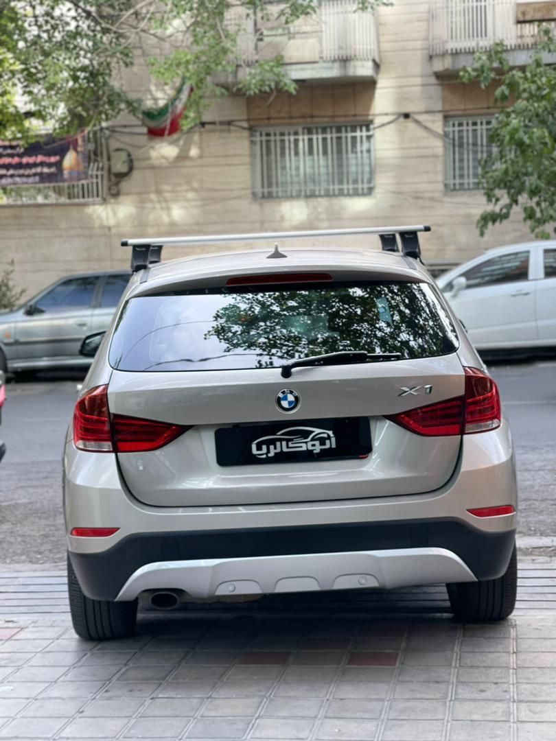 ب ام و X1 18 فول - 2013