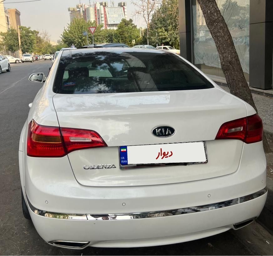 کیا کادنزا فول VG - 2013