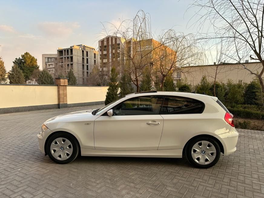 ب ام و سری 1 هاچ بک 120i - 2009