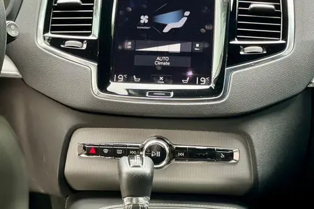ولوو XC90 R-DESIGN - 2017