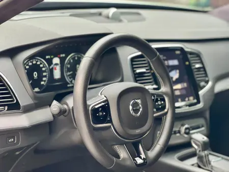 ولوو XC90 R-DESIGN - 2017