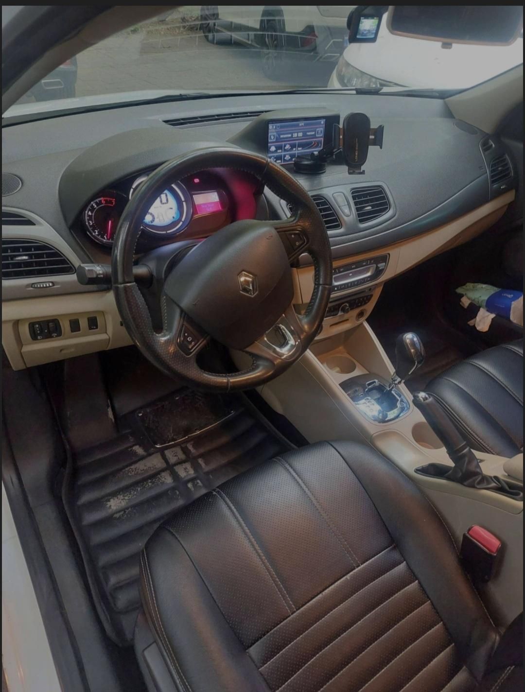 رنو اسکالا 2000 E2 - 2014