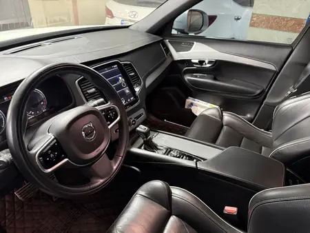 ولوو XC90 R-DESIGN - 2017