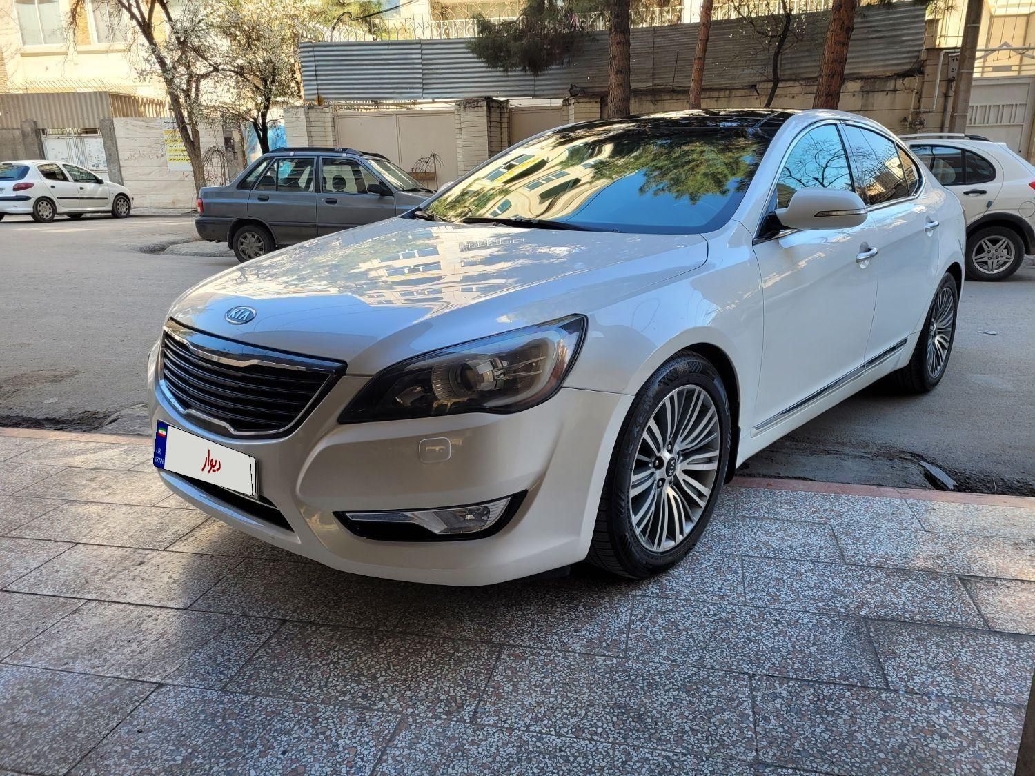 کیا کادنزا فول VG - 2013