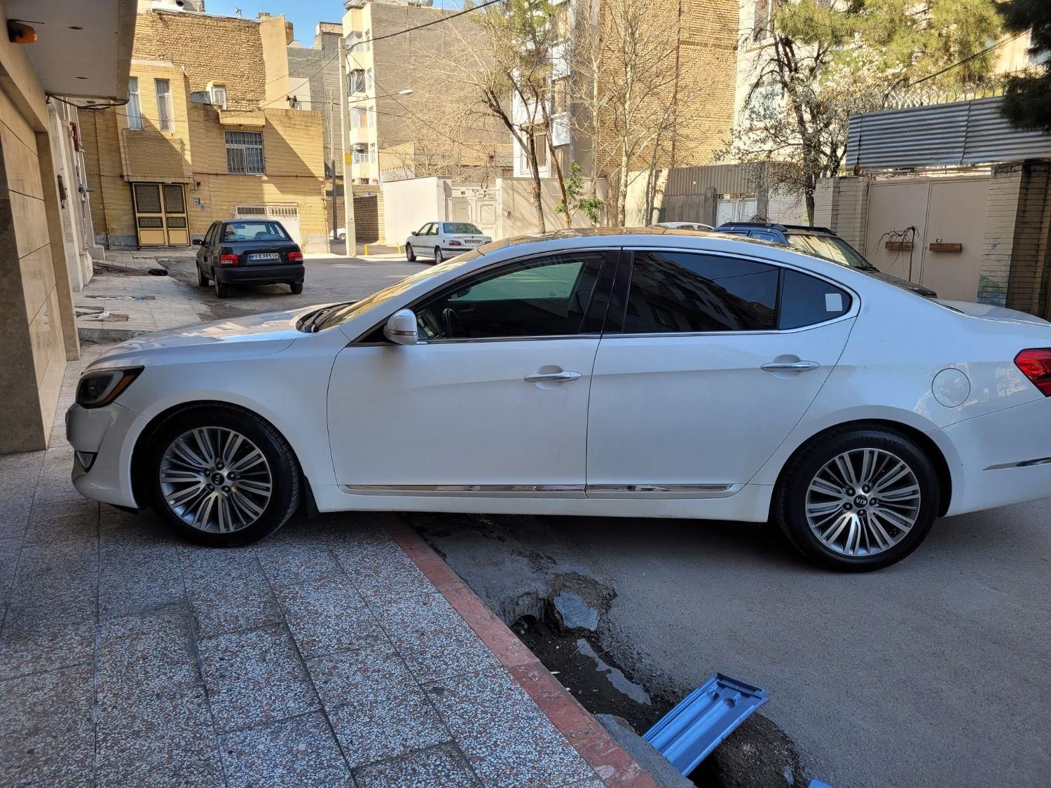 کیا کادنزا فول VG - 2013