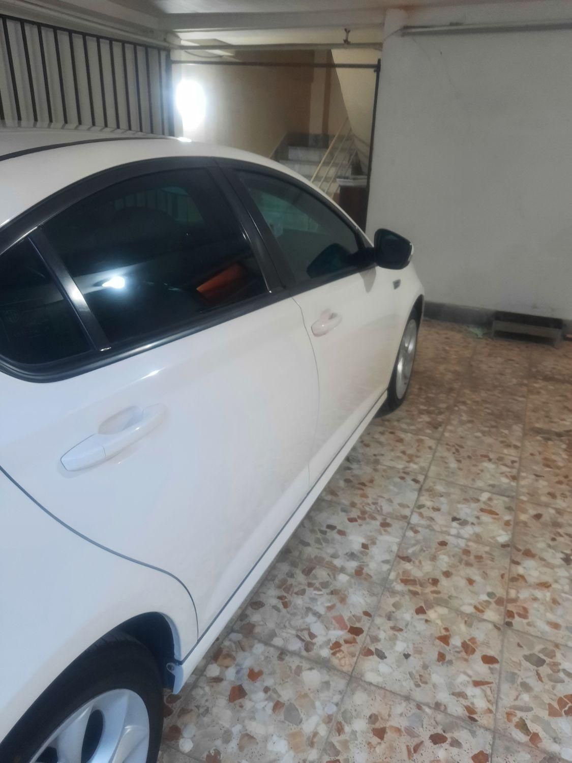 ام جی 6 لیفت بک GT فیس قدیم - 2013