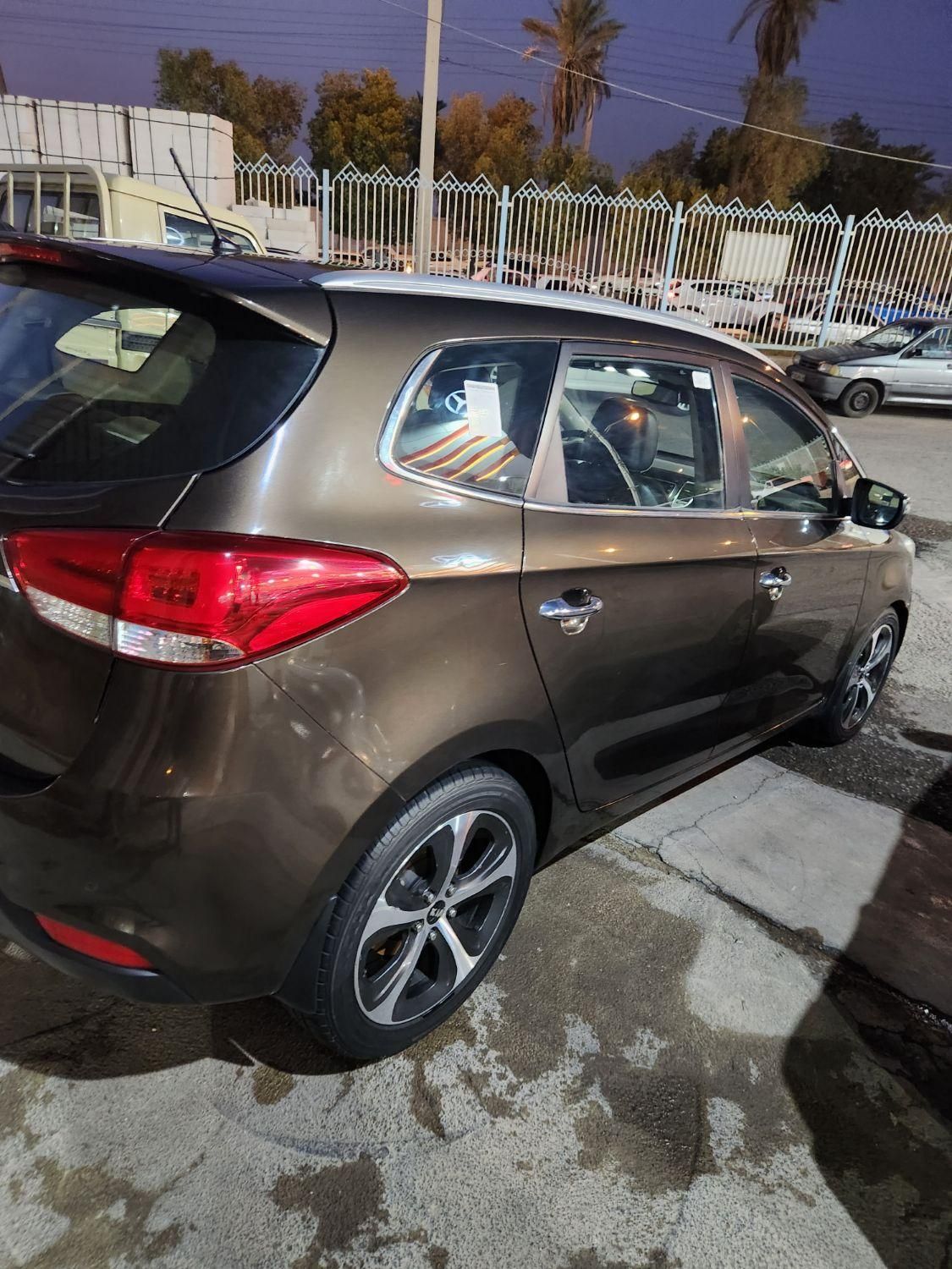 کیا کارنز فول UN - 2014