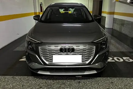 آئودی الکتریکی Q5 ۴۰ - 2024