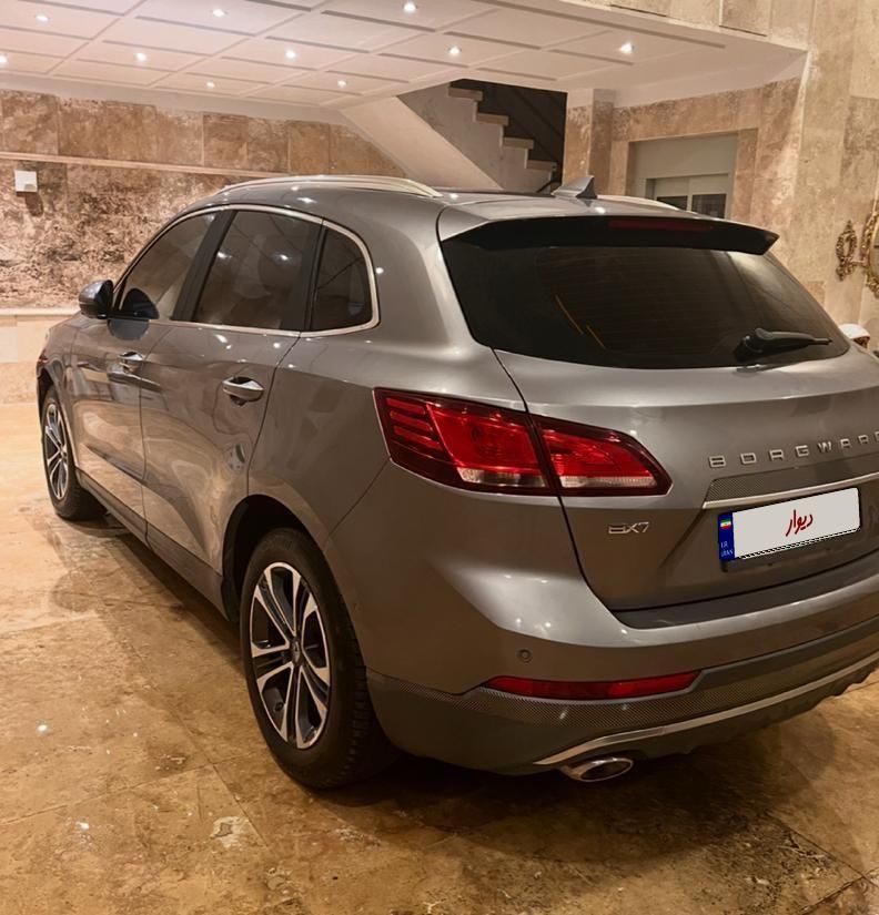 بورگوارد BX7 آلتیمیت - 2018