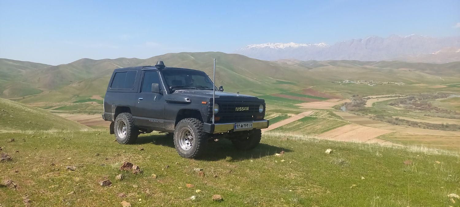 نیسان پاترول دو درب دنده‌ای - 1997