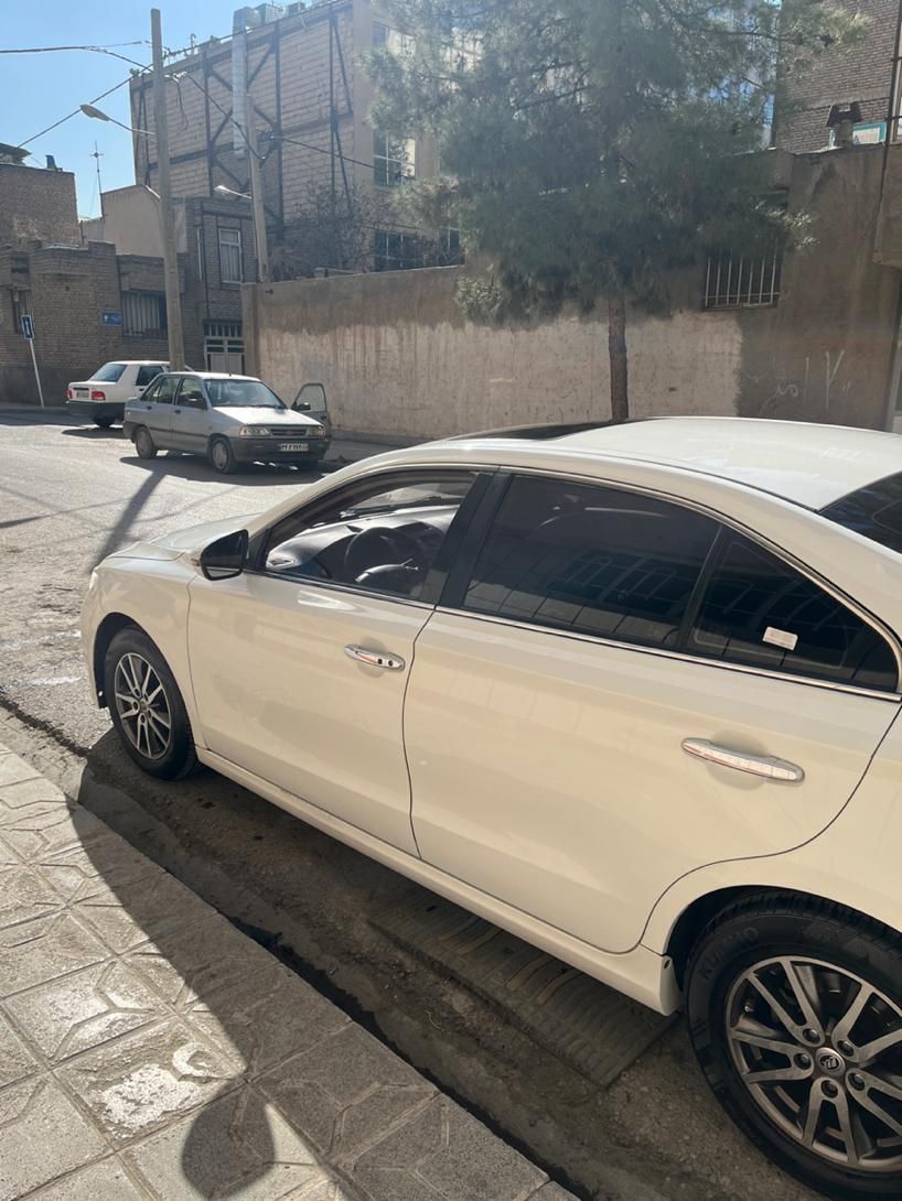 لیفان 820 اتوماتیک - 1395