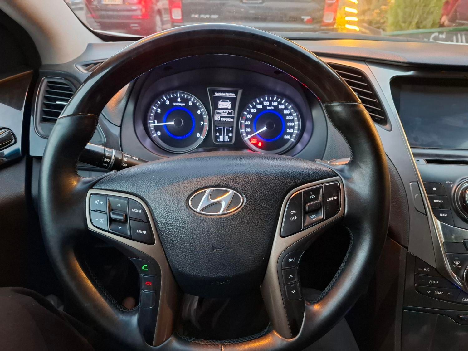 هیوندای آزرا (گرنجور) 3000cc - 2014