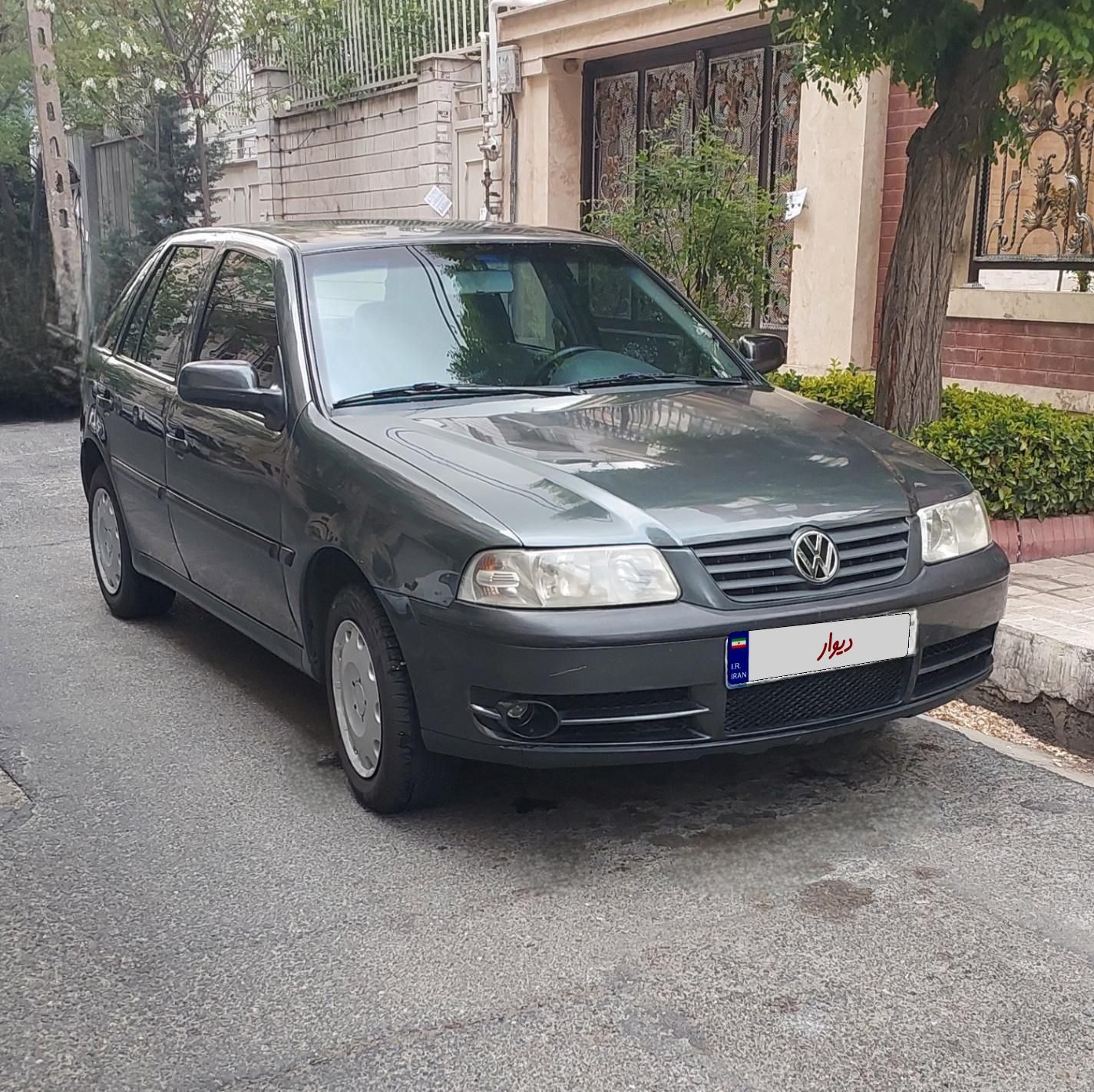 خودرو فولکس، گل آگهی ann_19273458