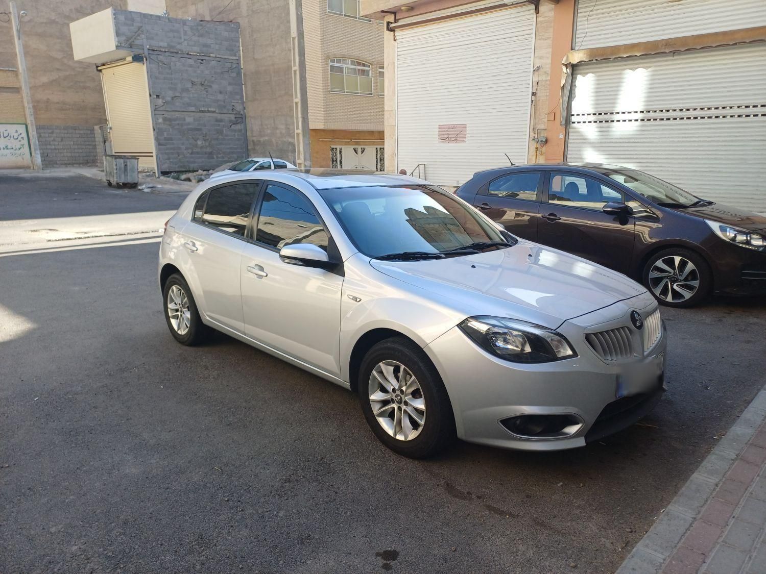 خودرو برلیانس، H320 آگهی ann_19273498