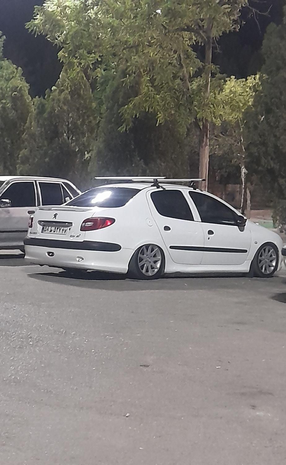 پژو ۲۰۶ صندوق دار v8 - 1390