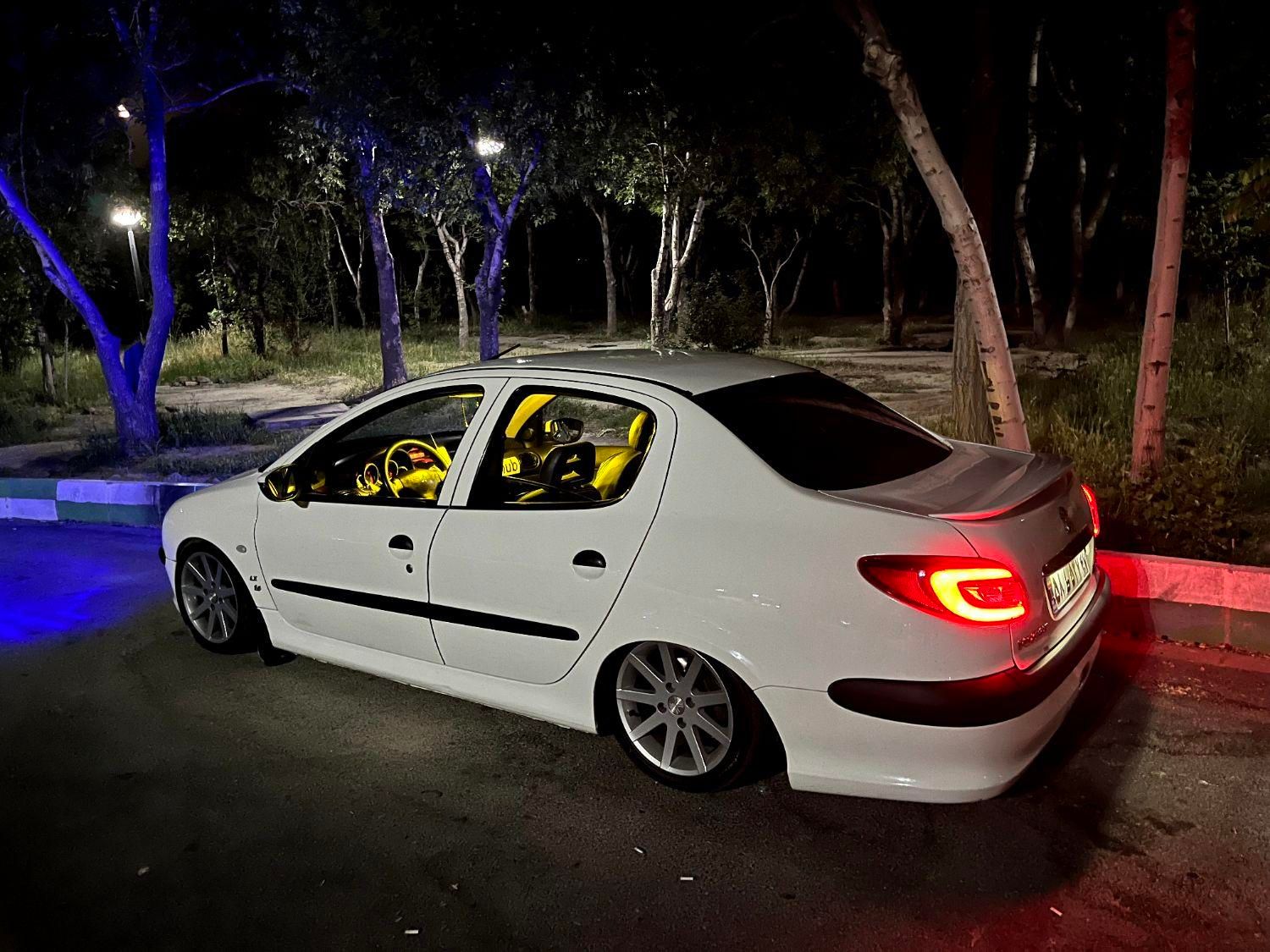 پژو ۲۰۶ صندوق دار v8 - 1390