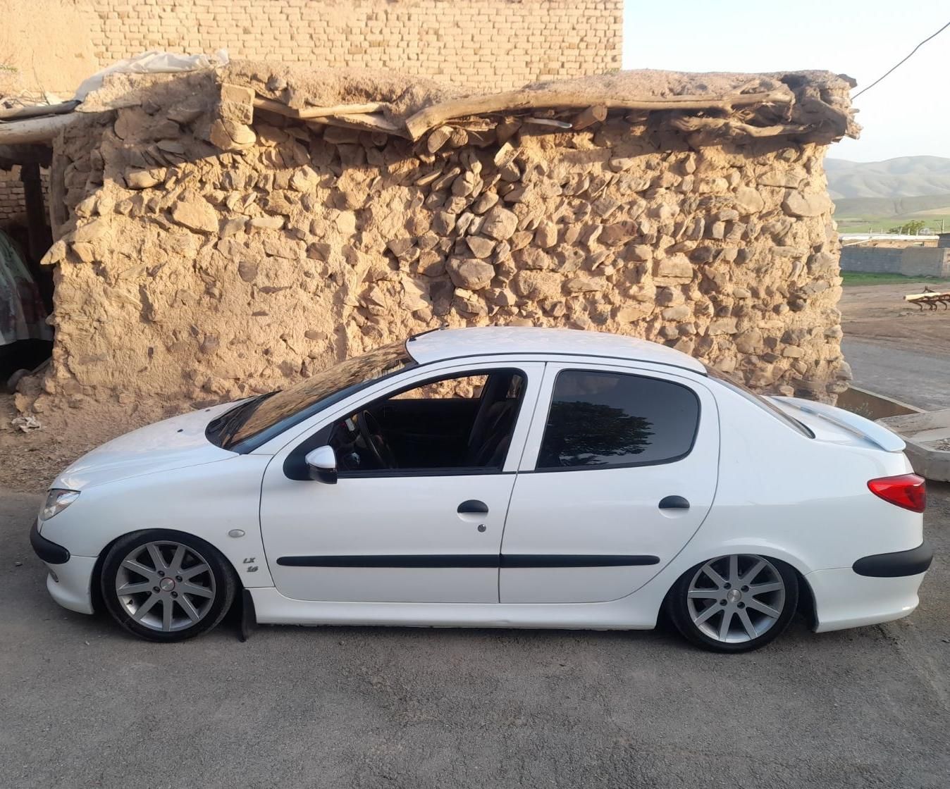 پژو ۲۰۶ صندوق دار v8 - 1390