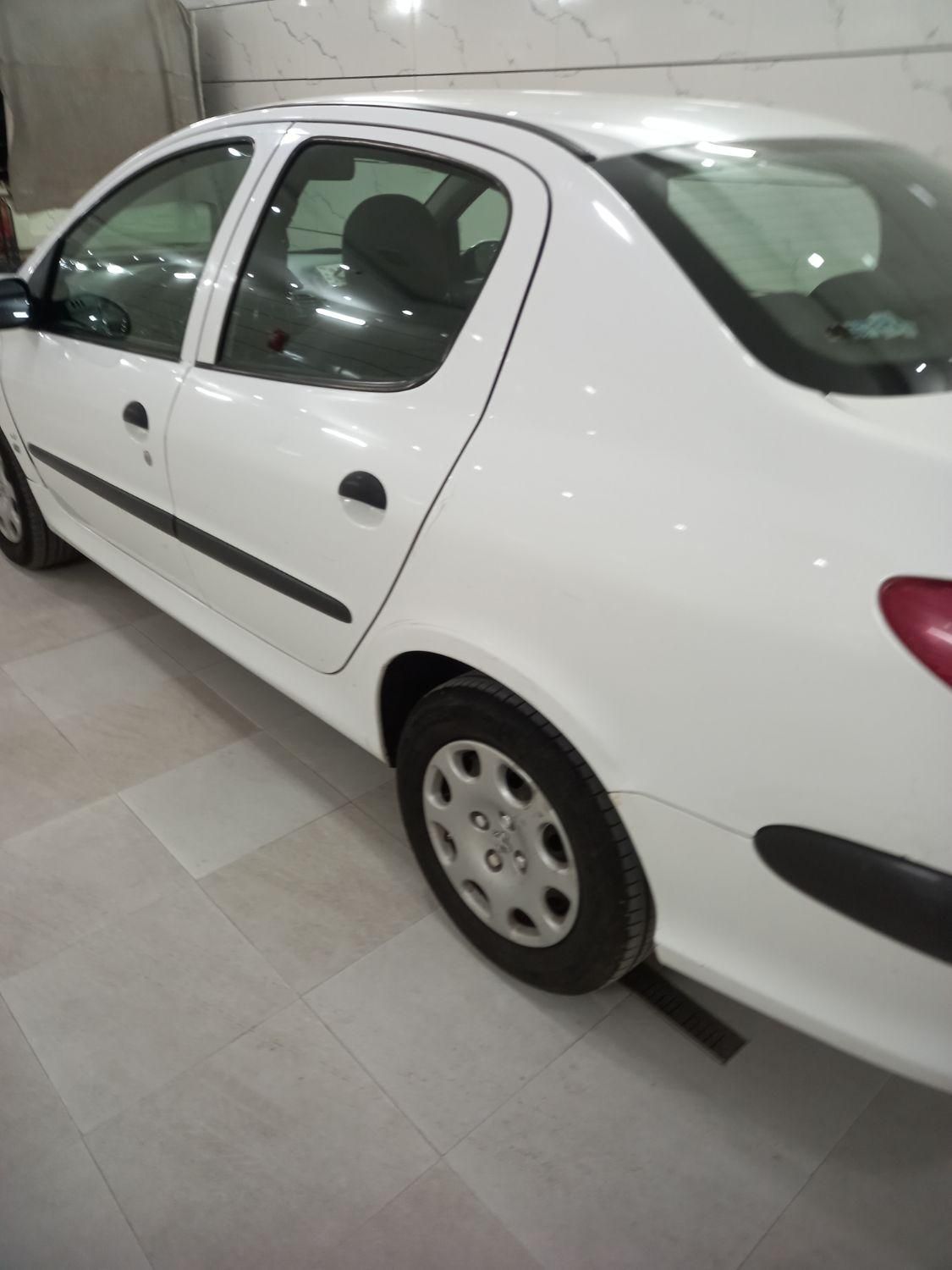 پژو ۲۰۶ صندوق دار v8 - 1395