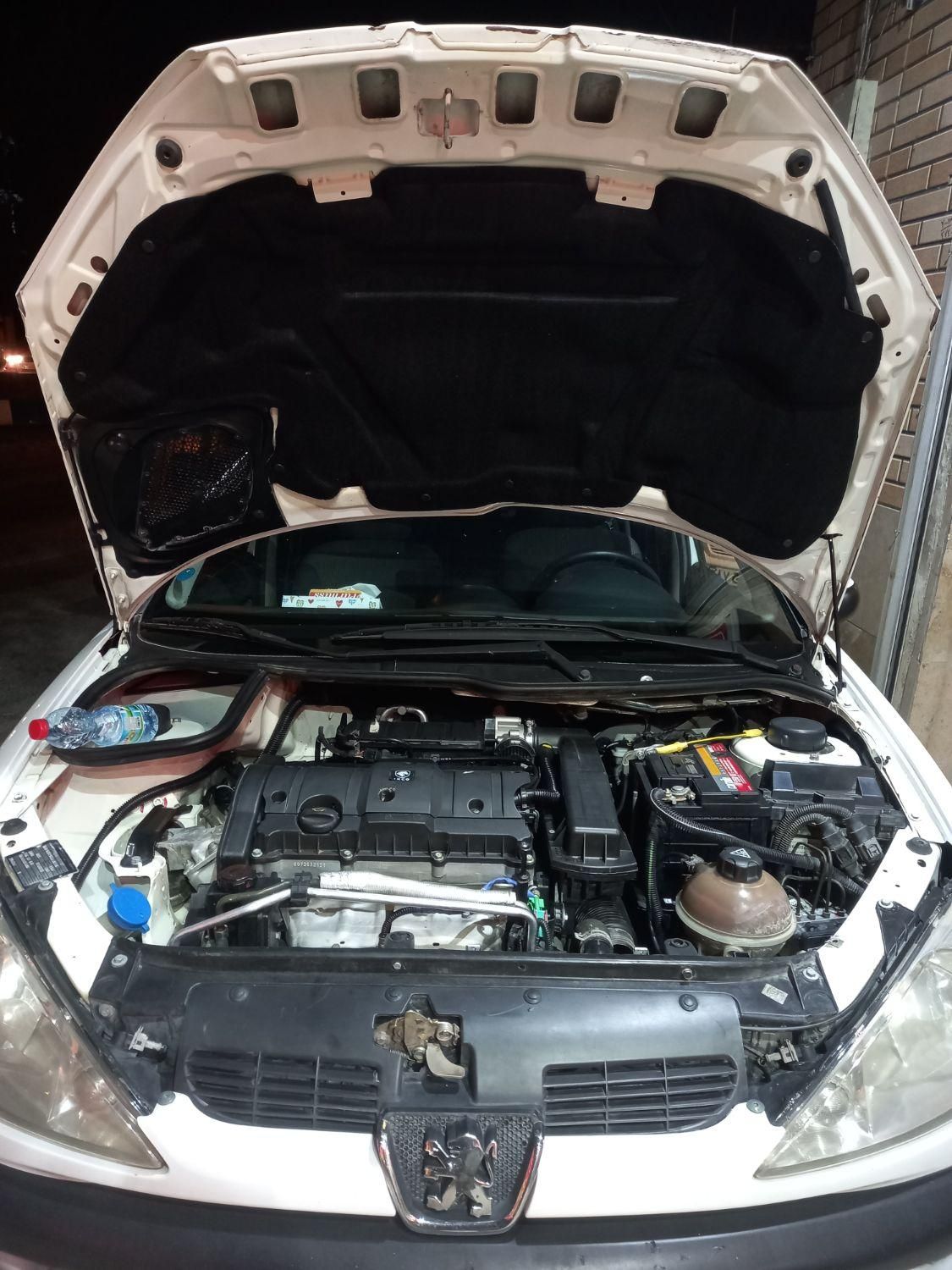 پژو ۲۰۶ صندوق دار v8 - 1395