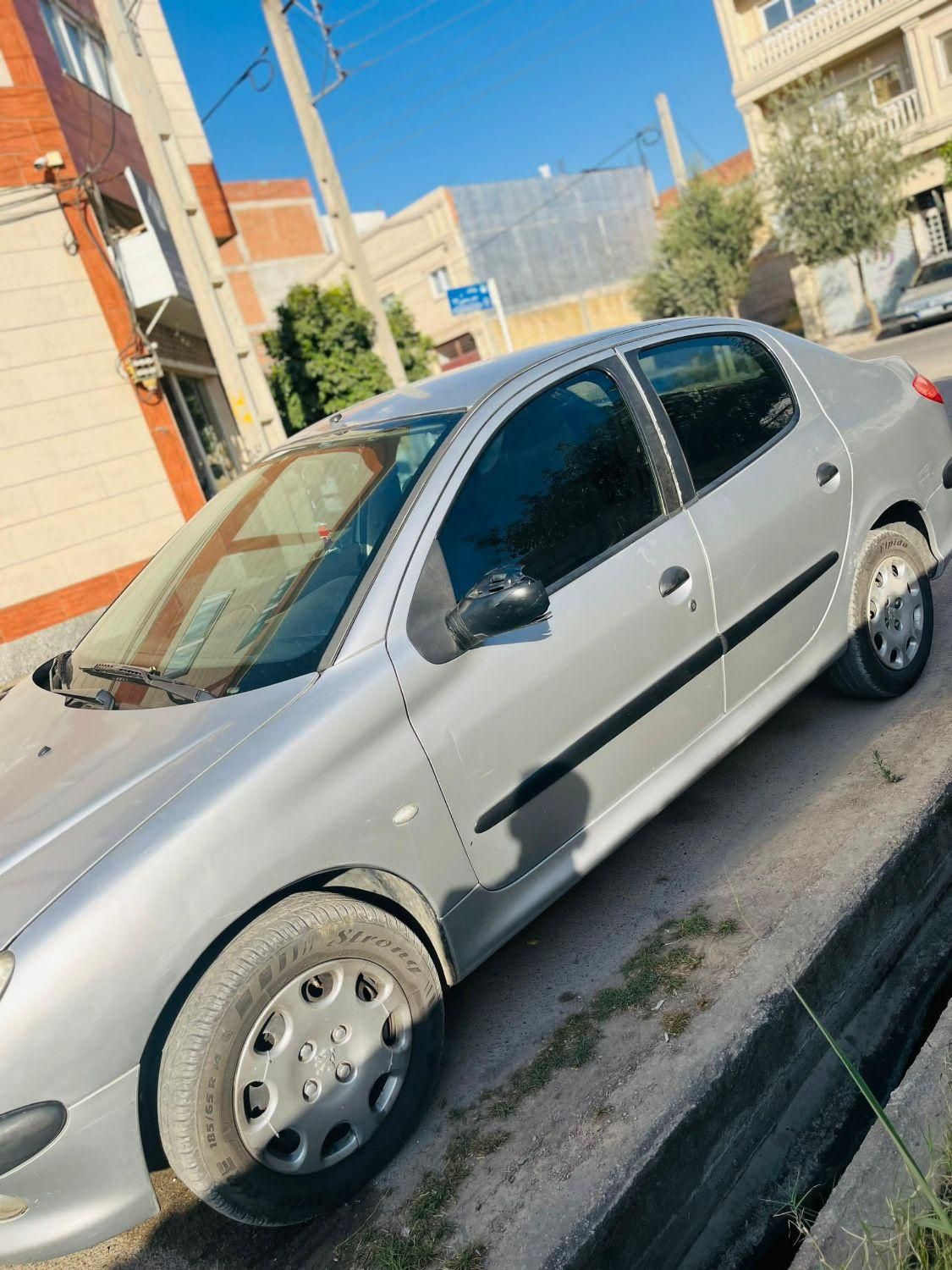 پژو ۲۰۶ صندوق دار v2 - 1386