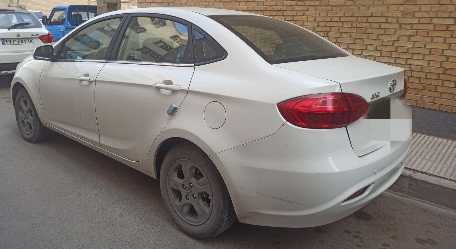 جک J4 اتوماتیک ساده - 1402