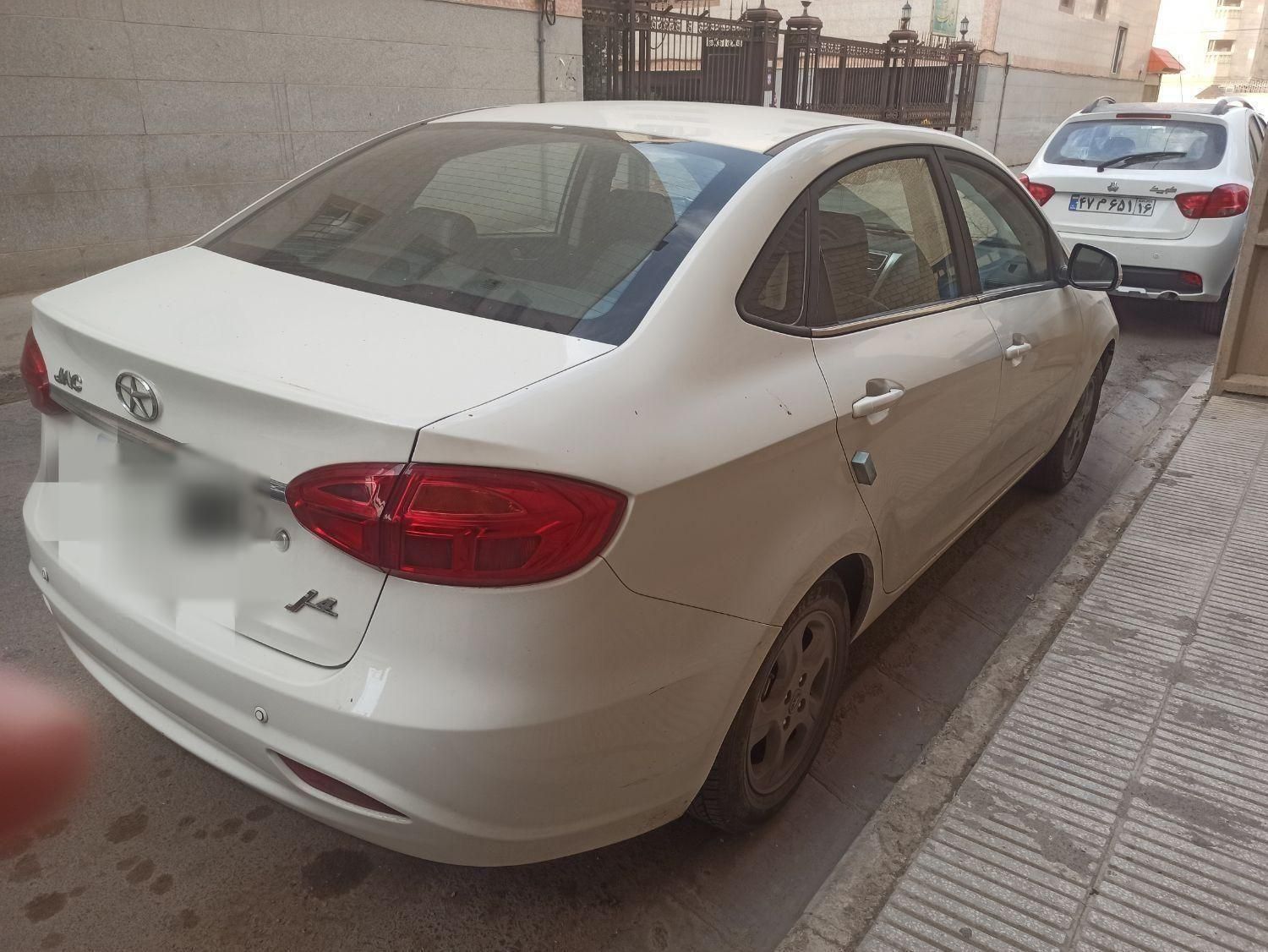 جک J4 اتوماتیک ساده - 1402