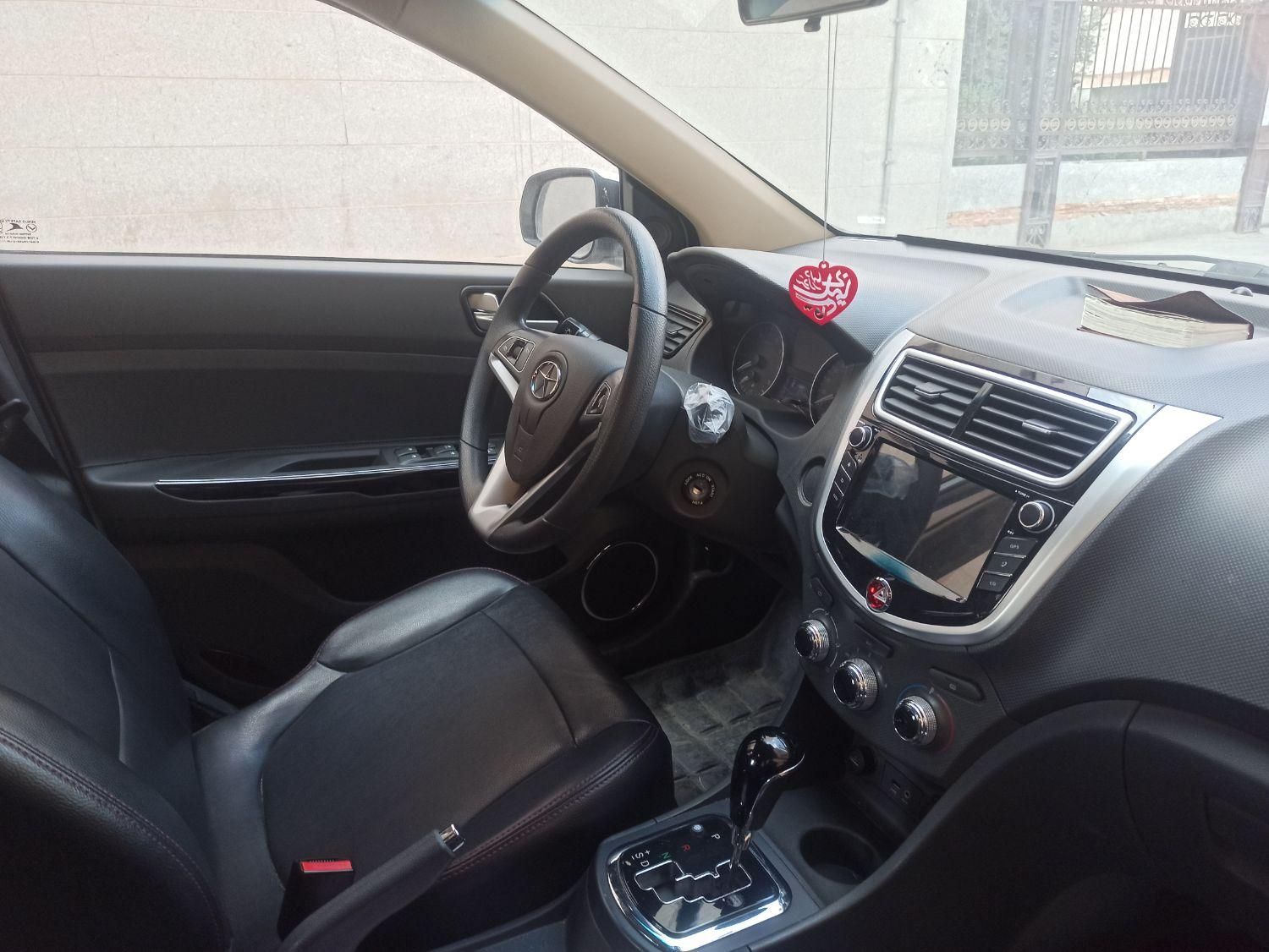 جک J4 اتوماتیک ساده - 1402