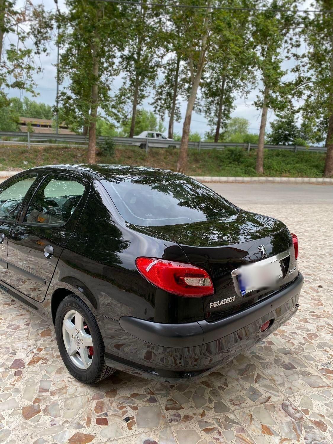 پژو ۲۰۶ صندوق دار v8 - 1390
