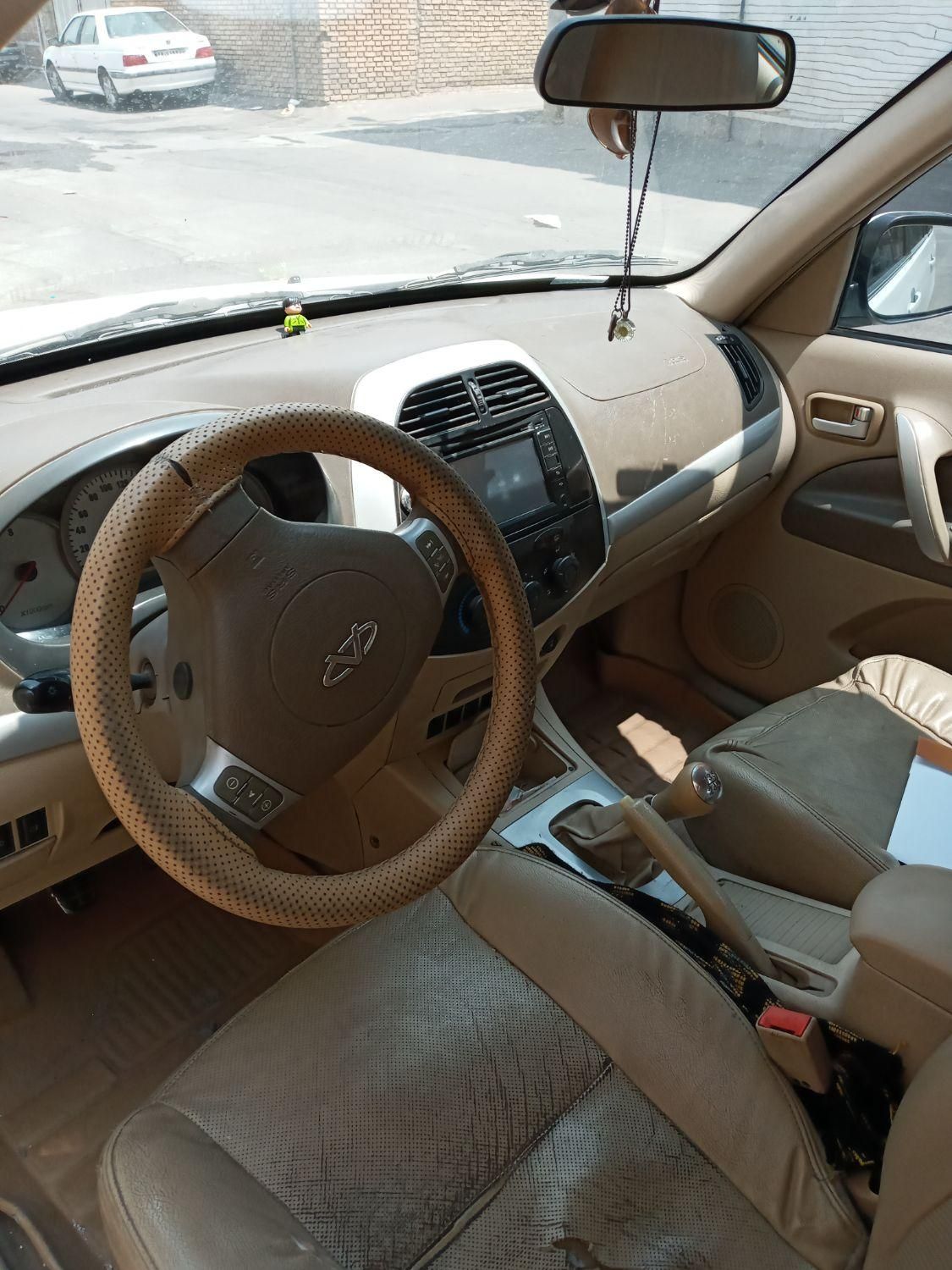 ام وی ام X33 دنده‌ای ساده - 1390
