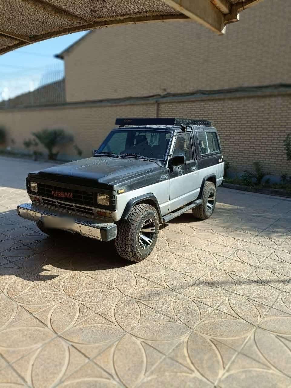 نیسان پاترول دو درب دنده‌ای - 2000