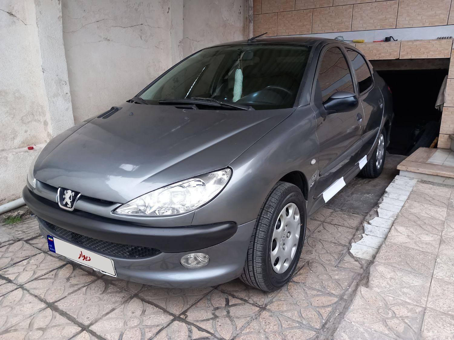 پژو ۲۰۶ صندوق دار v8 - 1394
