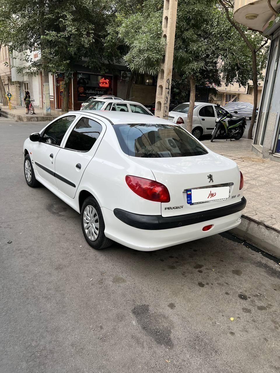 پژو ۲۰۶ صندوق دار v8 - 1397