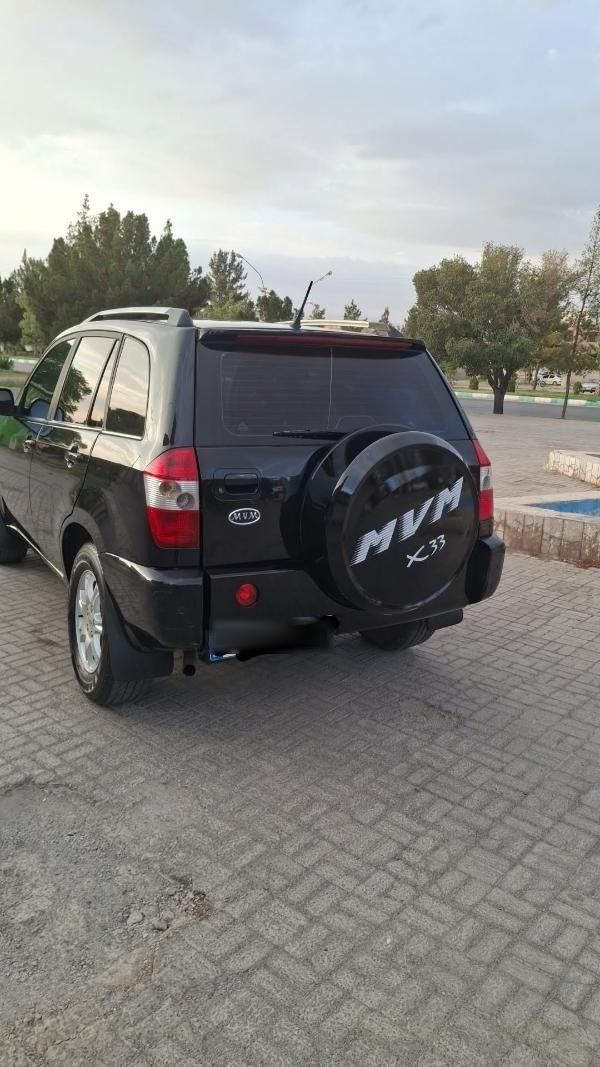 ام وی ام X33 دنده‌ای ساده - 1391