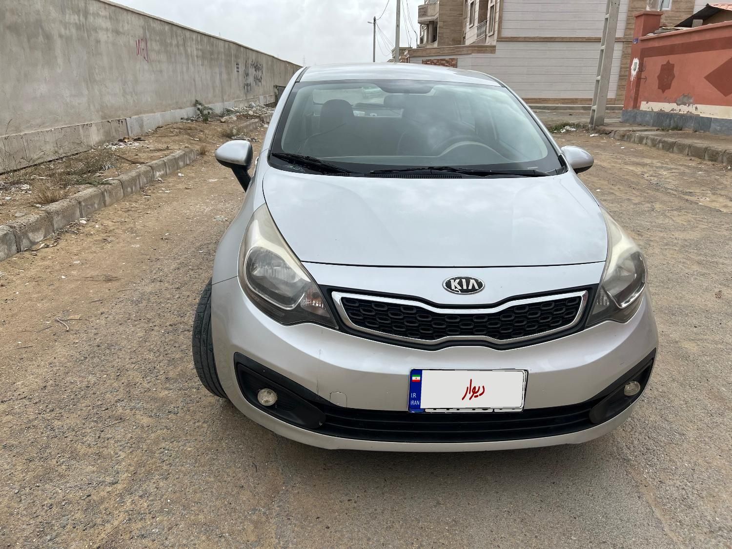 کیا ریو صندوقدار فول UB - 2015