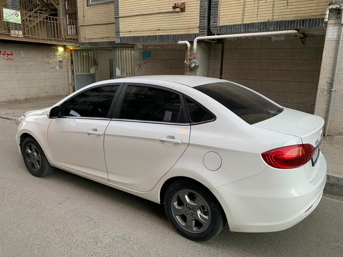 جک J4 اتوماتیک ساده - 1401