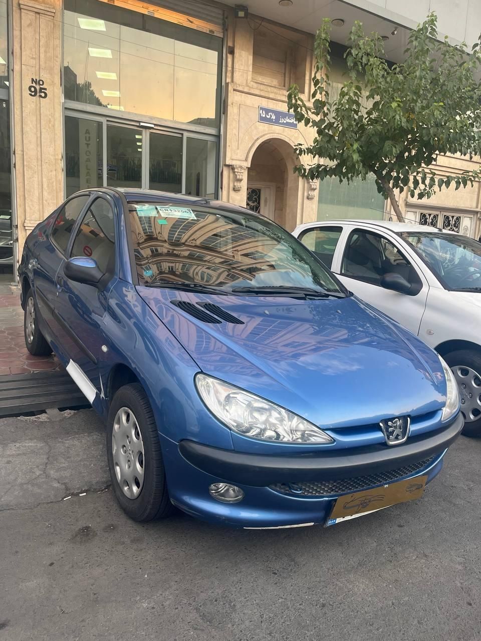 پژو ۲۰۶ صندوق دار v8 - 1395