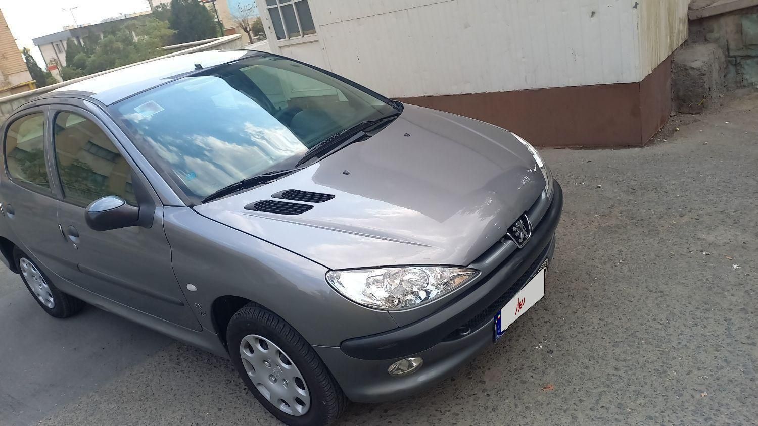 پژو ۲۰۶ صندوق دار v8 - 1389