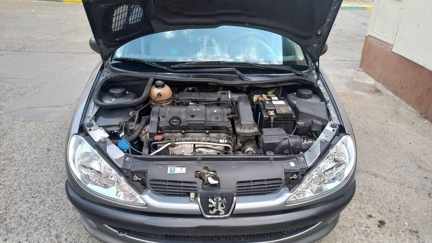 پژو ۲۰۶ صندوق دار v8 - 1389