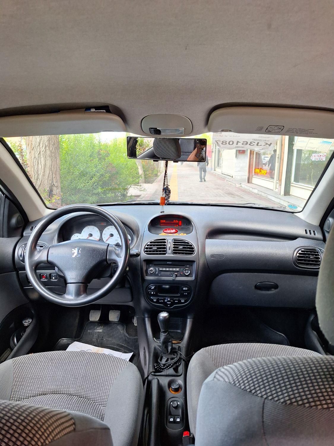 پژو ۲۰۶ صندوق دار v8 - 1398