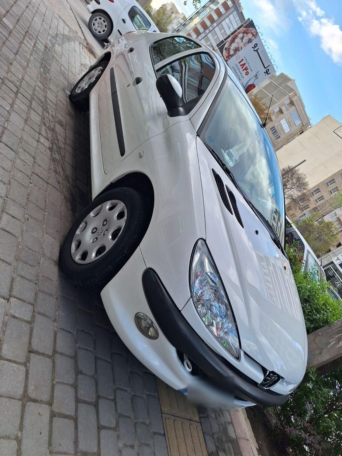 پژو ۲۰۶ صندوق دار v8 - 1398