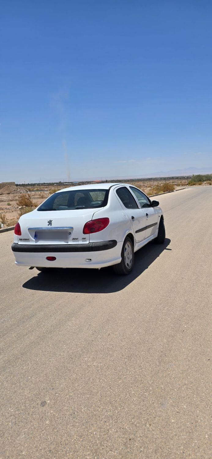 پژو ۲۰۶ صندوق دار v8 - 1394